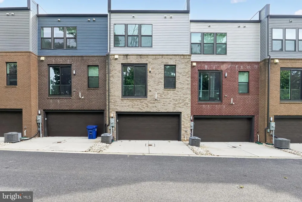 4211 LAPLATA AVENUE Baltimore, MD 21211