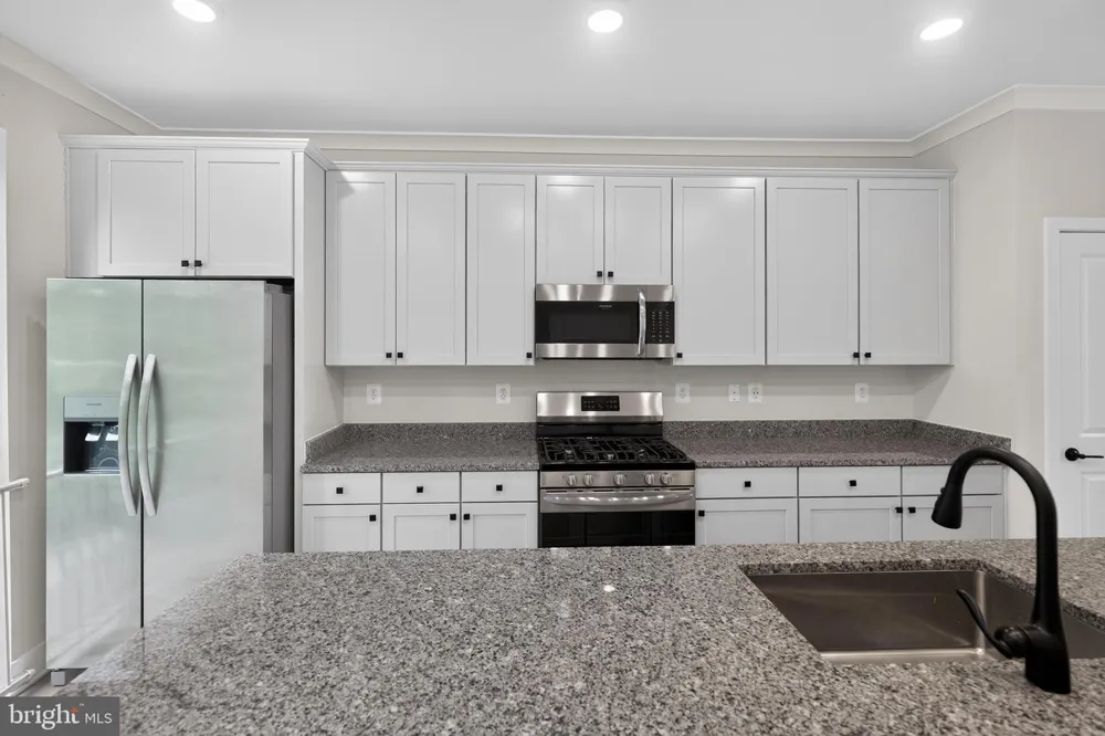 4211 LAPLATA AVENUE Baltimore, MD 21211