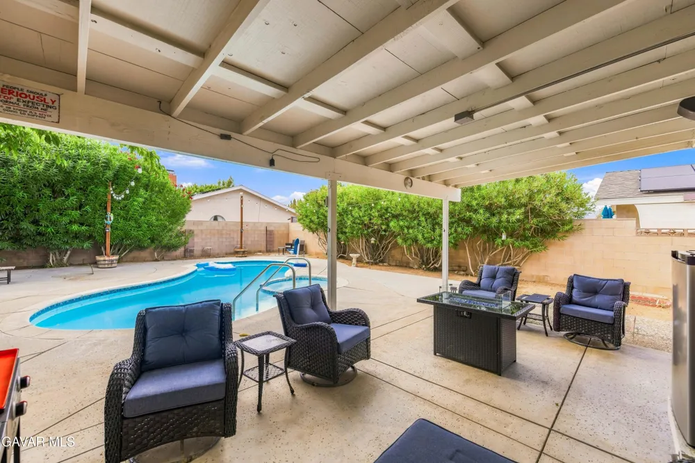42353 45th Street Quartz Hill, CA 93536