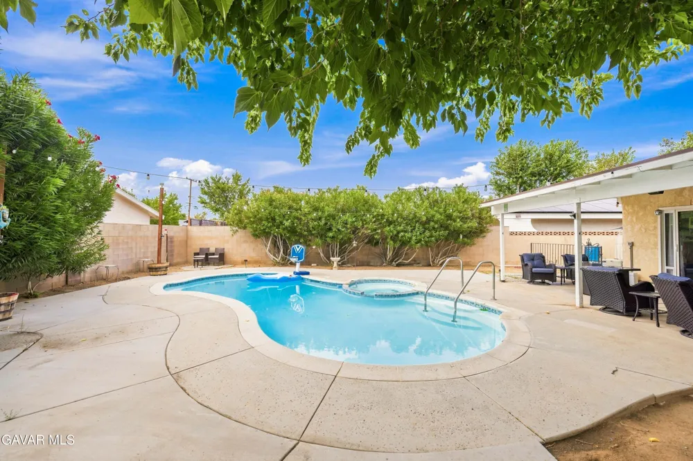 42353 45th Street Quartz Hill, CA 93536