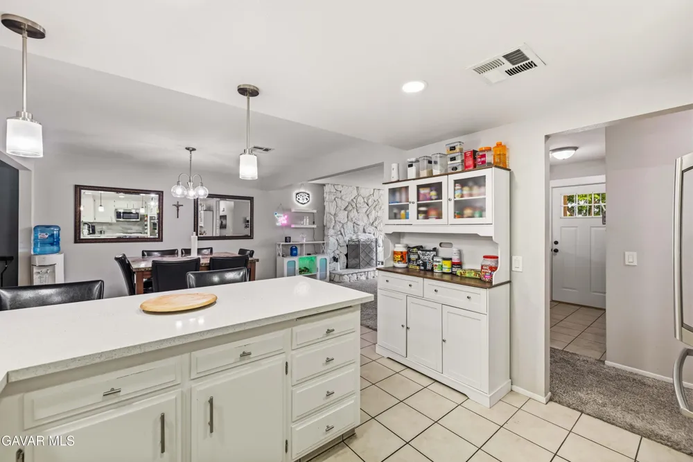42353 45th Street Quartz Hill, CA 93536