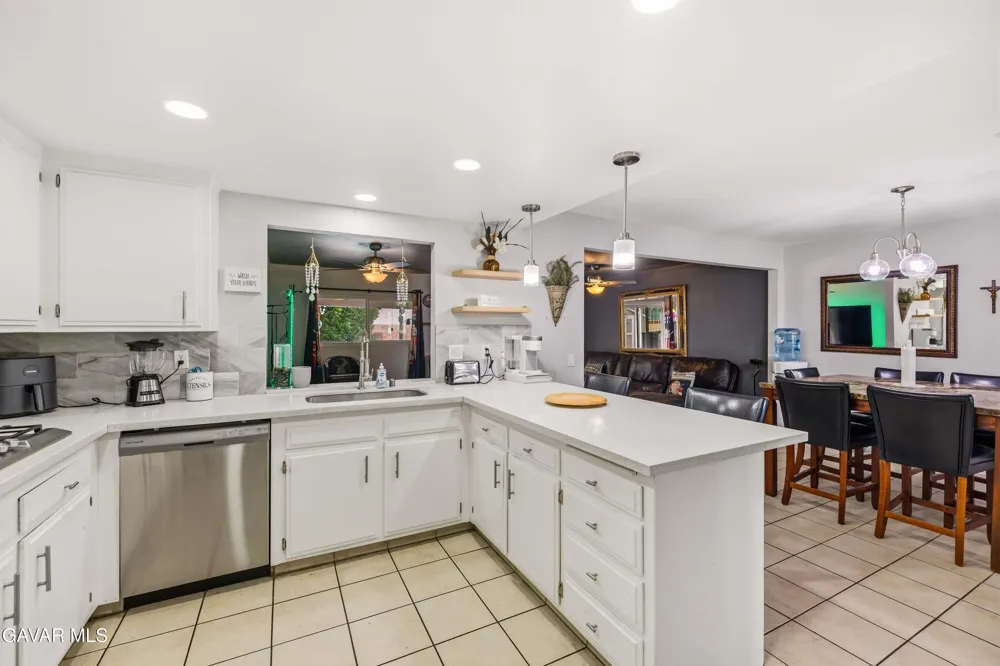 42353 45th Street Quartz Hill, CA 93536