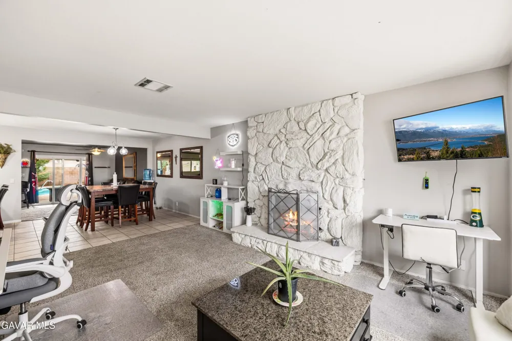 42353 45th Street Quartz Hill, CA 93536
