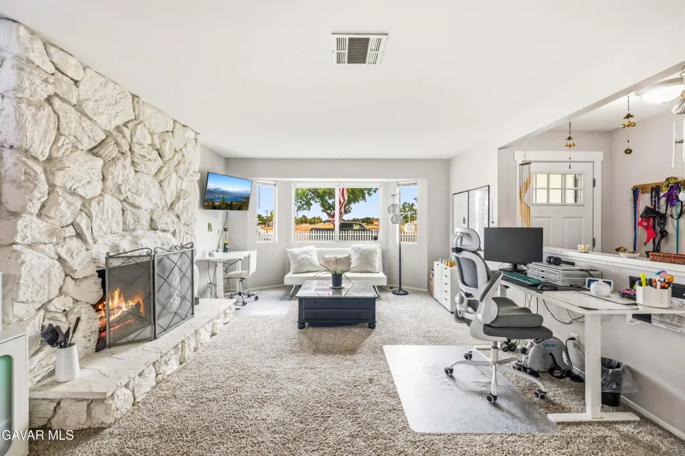 42353 45th Street Quartz Hill, CA 93536
