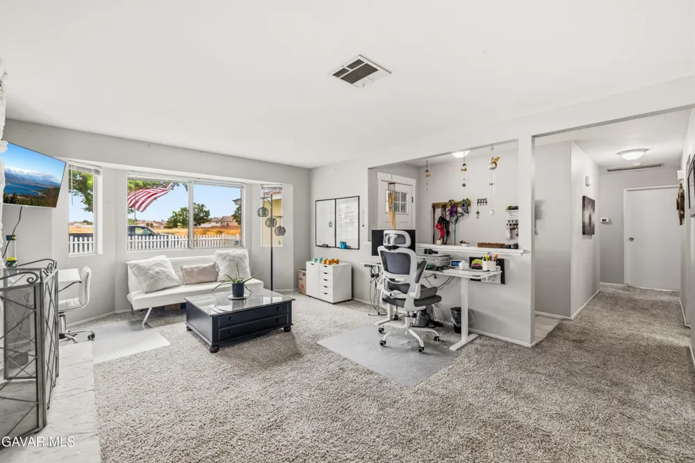 42353 45th Street Quartz Hill, CA 93536