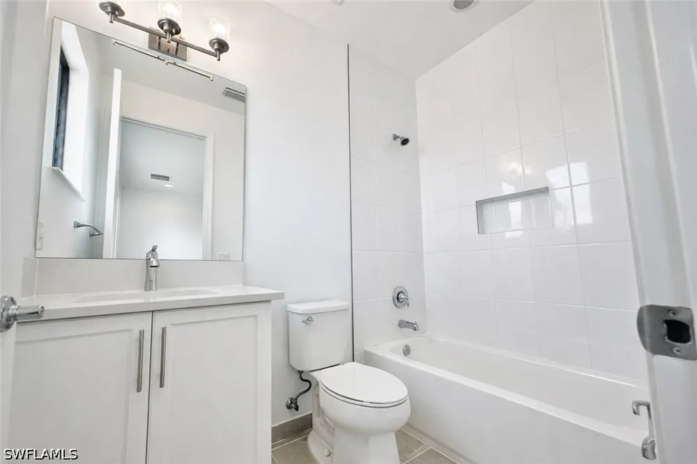 Woodbury Drive Estero, FL 33928