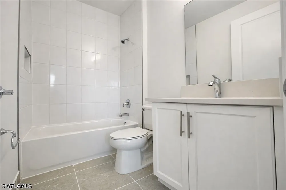 Woodbury Drive Estero, FL 33928