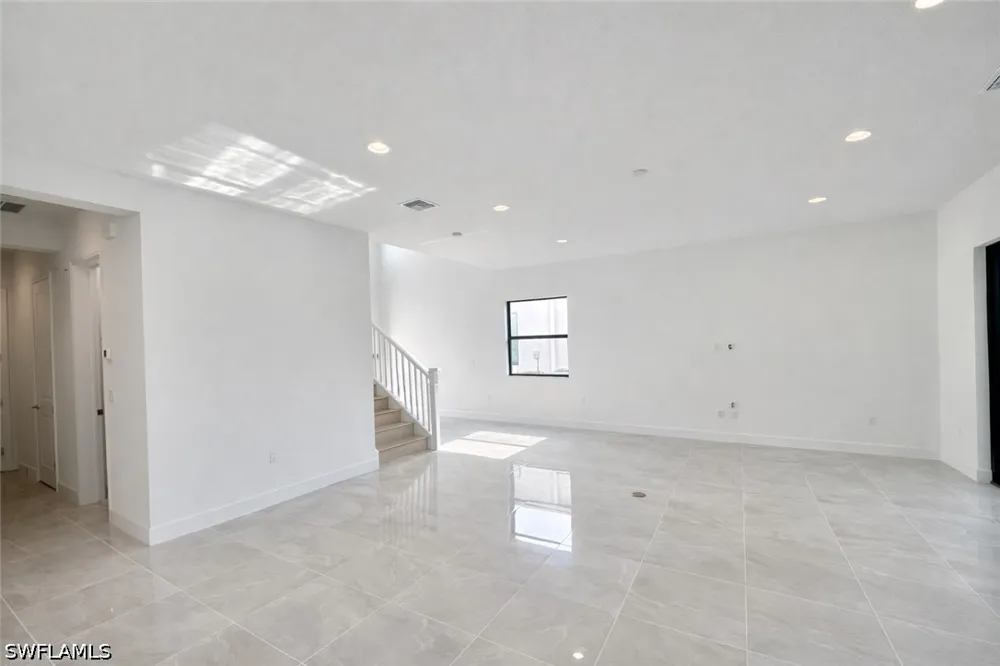 Woodbury Drive Estero, FL 33928