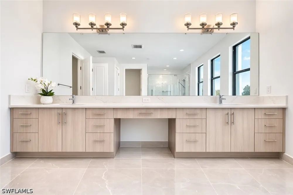Woodbury Drive Estero, FL 33928
