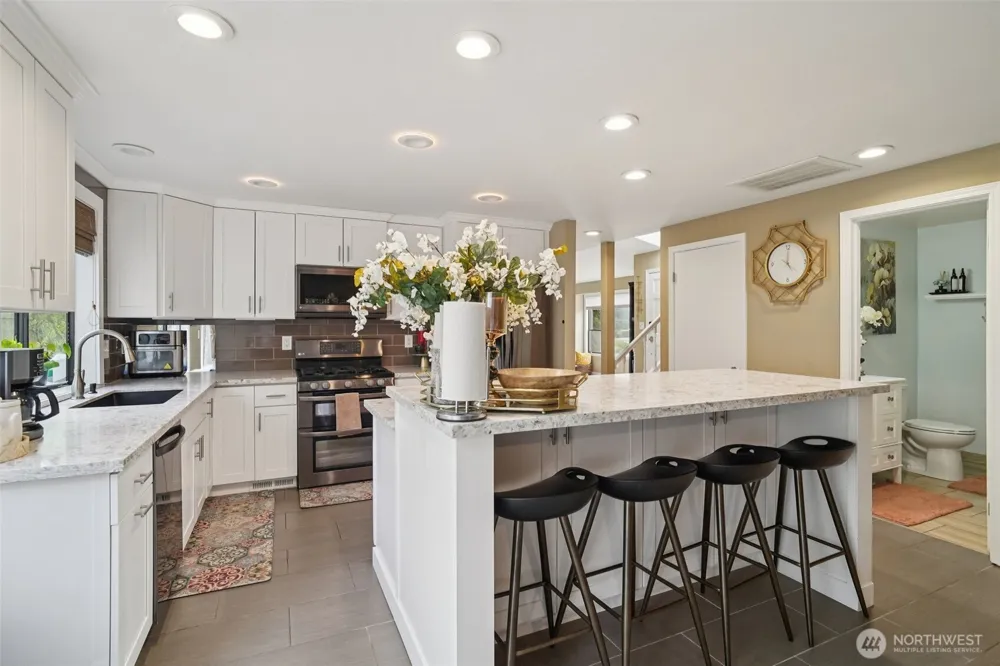 25114 Lake Wilderness Country Club Drive SE Maple Valley, WA 98038