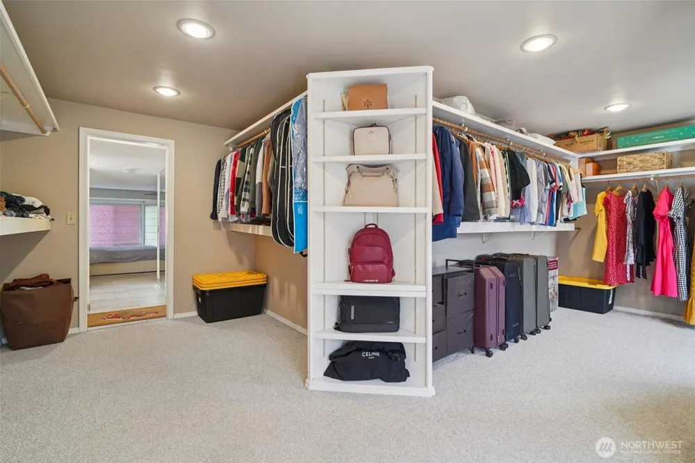 25114 Lake Wilderness Country Club Drive SE Maple Valley, WA 98038