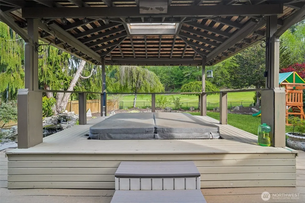 25114 Lake Wilderness Country Club Drive SE Maple Valley, WA 98038