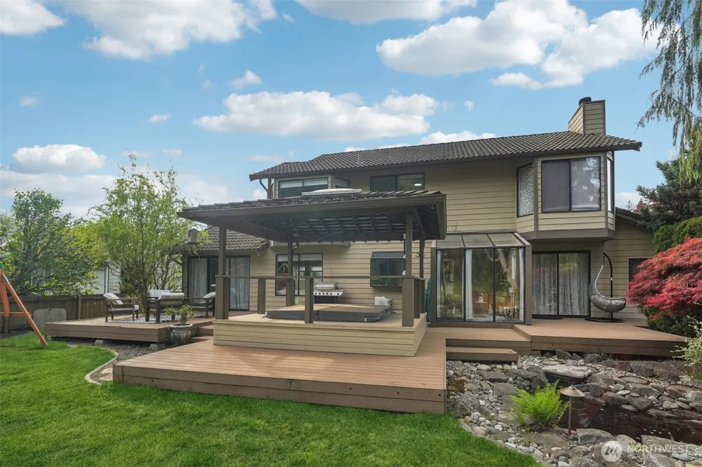 25114 Lake Wilderness Country Club Drive SE Maple Valley, WA 98038