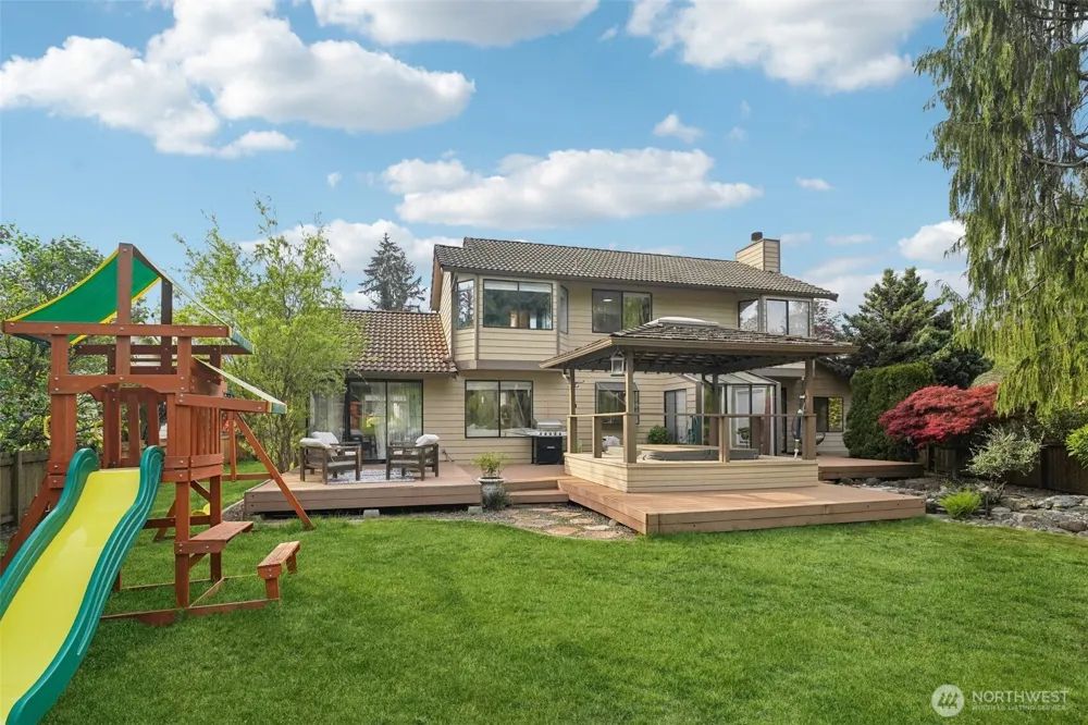 25114 Lake Wilderness Country Club Drive SE Maple Valley, WA 98038