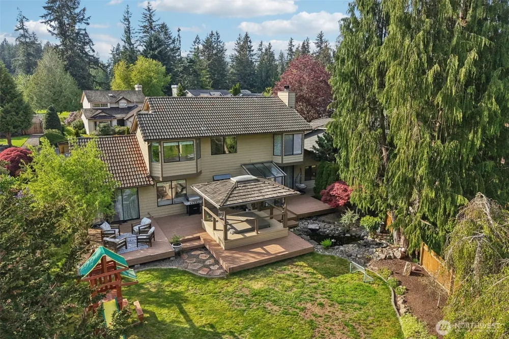 25114 Lake Wilderness Country Club Drive SE Maple Valley, WA 98038