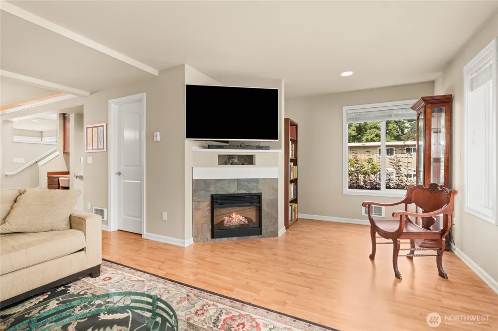 7803 218 STREET SW #D Edmonds, WA 98026