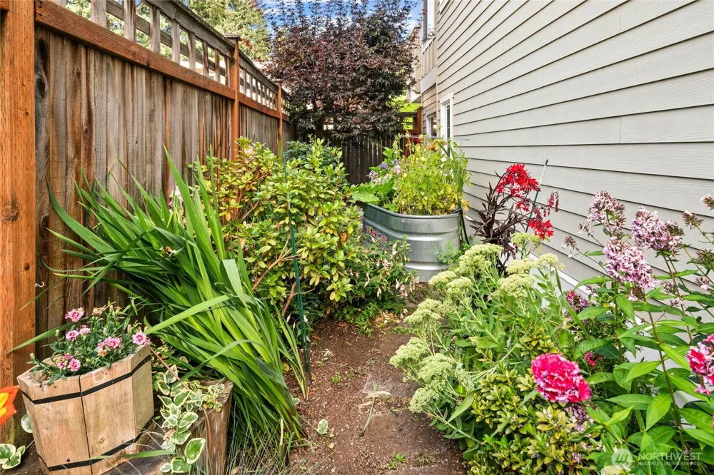 7803 218 STREET SW #D Edmonds, WA 98026