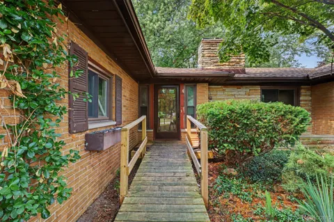 3216 Circle Drive