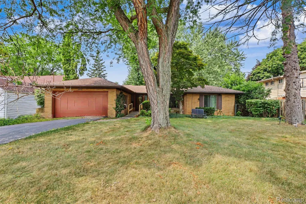 3216 Circle Drive Flint City, MI 48507