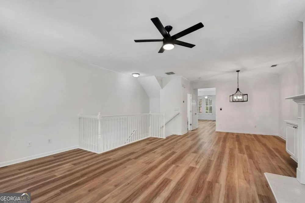 1806 Waters Edge TRL Roswell, GA 30075