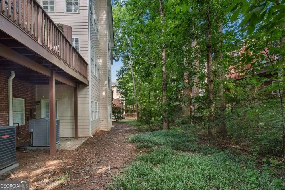 1806 Waters Edge TRL Roswell, GA 30075