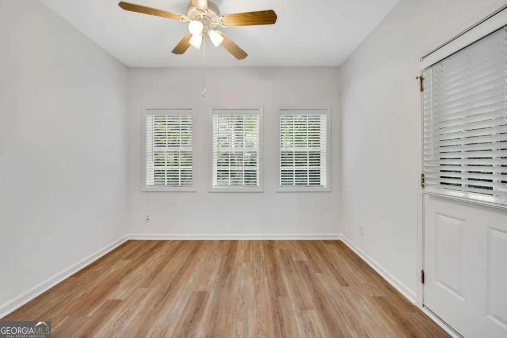 1806 Waters Edge TRL Roswell, GA 30075