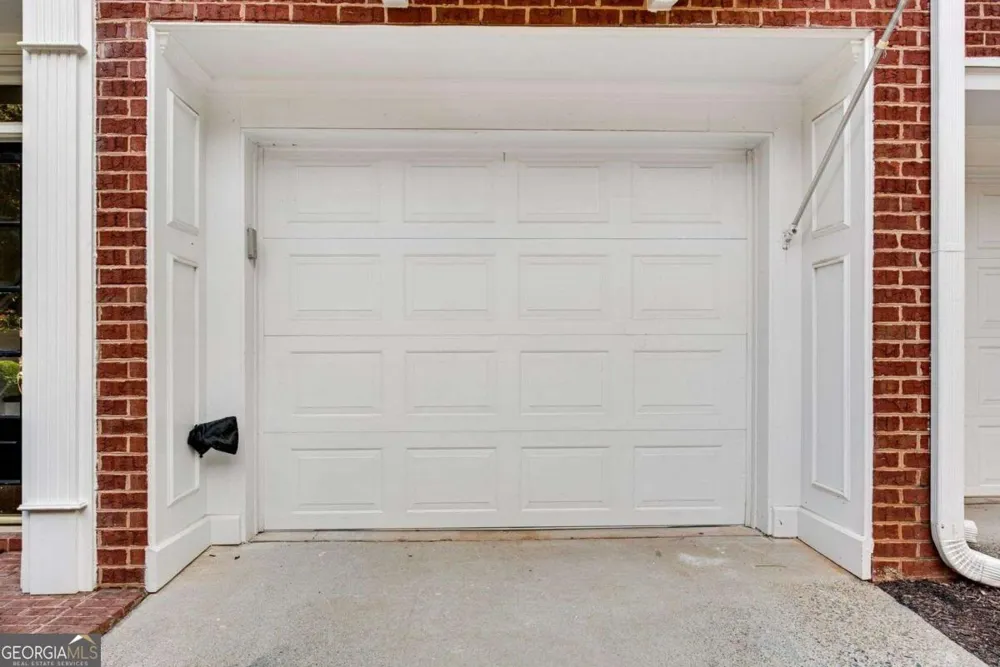 1806 Waters Edge TRL Roswell, GA 30075