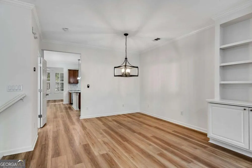 1806 Waters Edge TRL Roswell, GA 30075