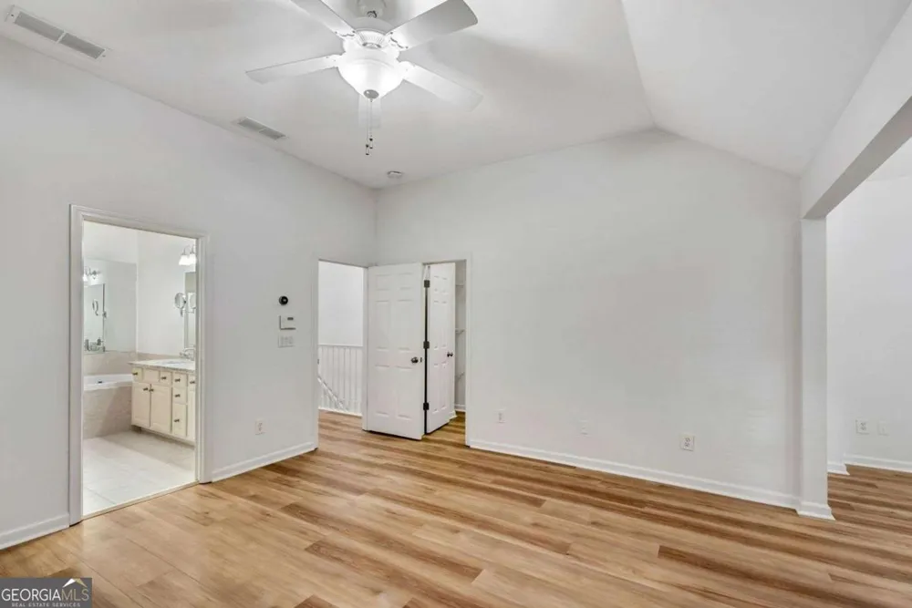 1806 Waters Edge TRL Roswell, GA 30075