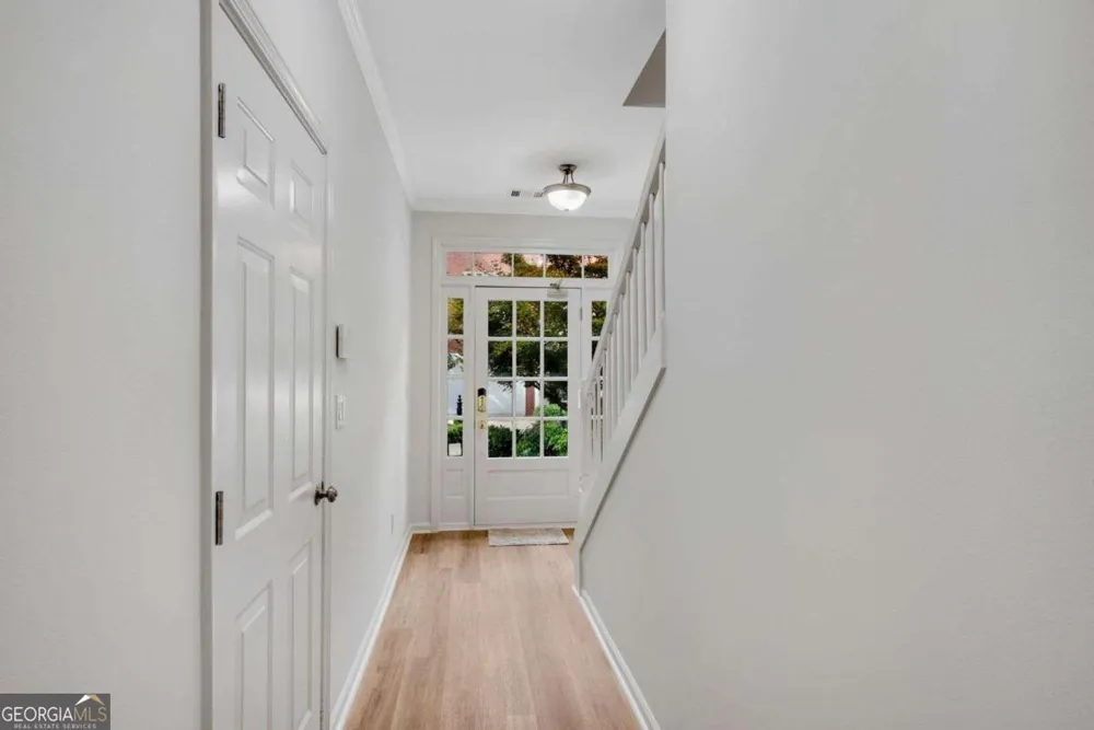 1806 Waters Edge TRL Roswell, GA 30075