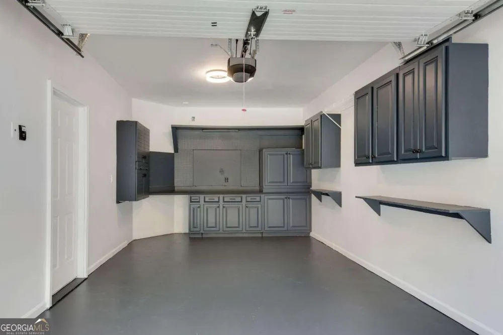 1806 Waters Edge TRL Roswell, GA 30075