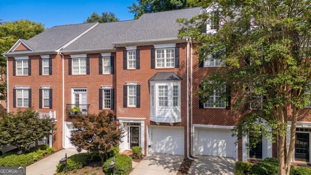 1806 Waters Edge TRL Roswell, GA 30075