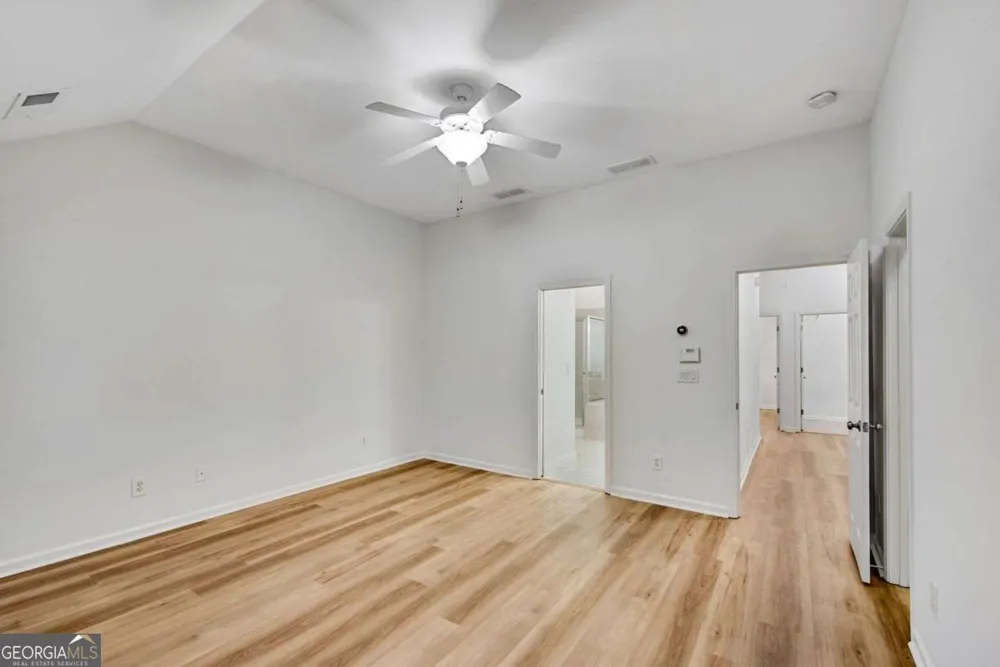 1806 Waters Edge TRL Roswell, GA 30075