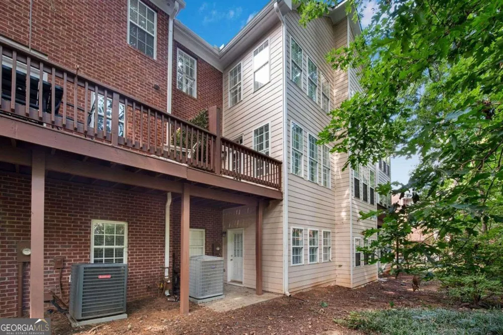 1806 Waters Edge TRL Roswell, GA 30075