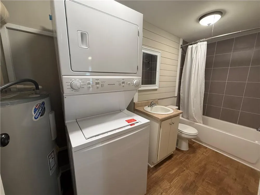 43 Quarry Street Gainesville, GA 30501