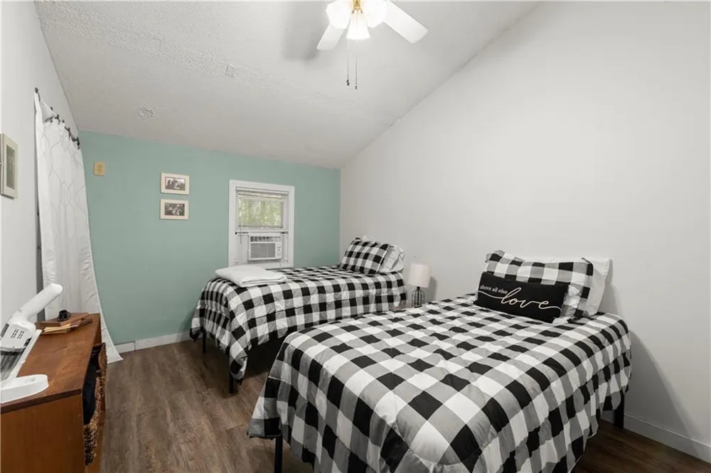 140 J R ROAD NE Cartersville, GA 30121