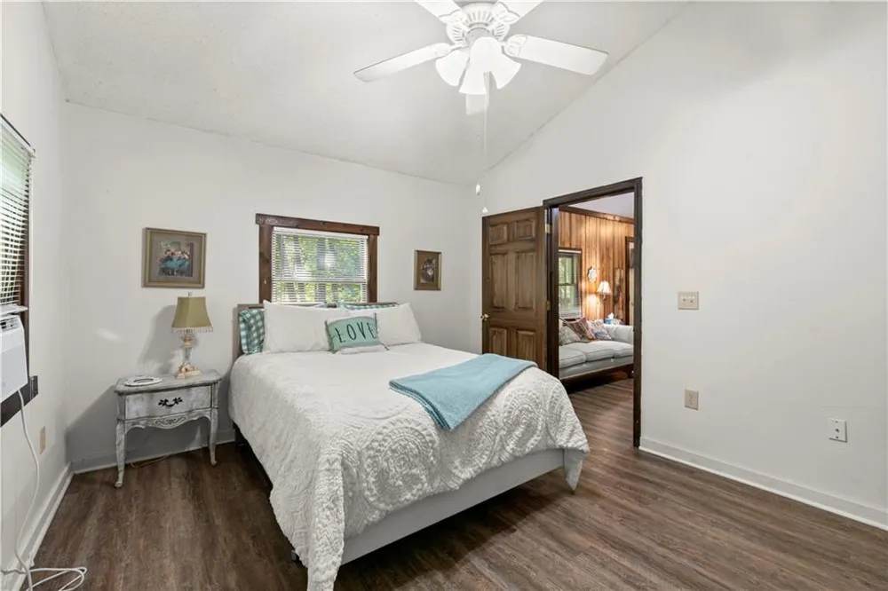 140 J R ROAD NE Cartersville, GA 30121