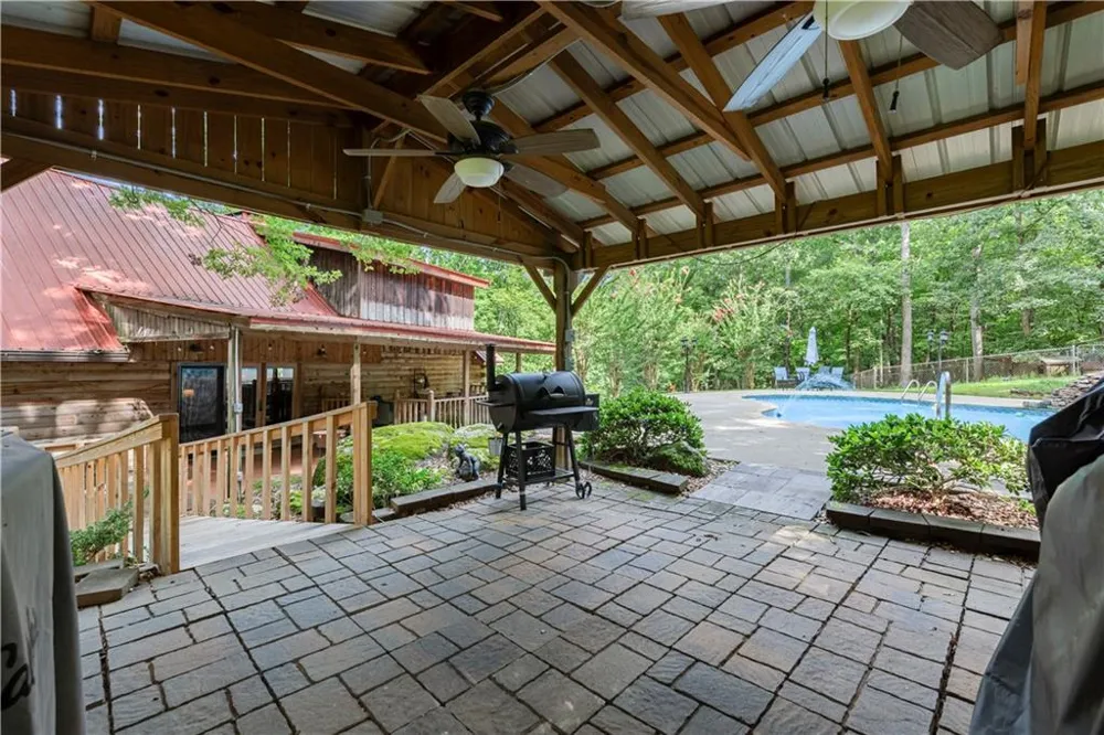 140 J R ROAD NE Cartersville, GA 30121