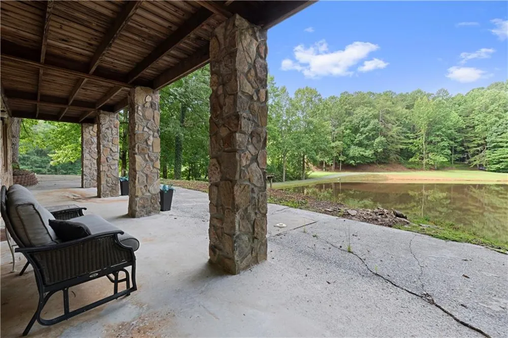 140 J R ROAD NE Cartersville, GA 30121