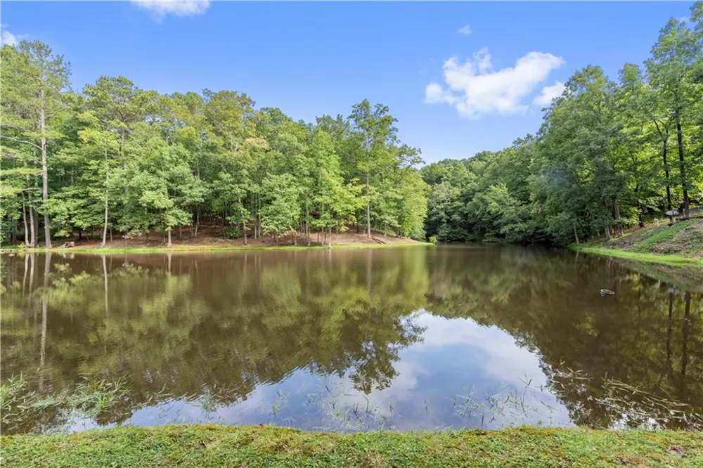 140 J R ROAD NE Cartersville, GA 30121