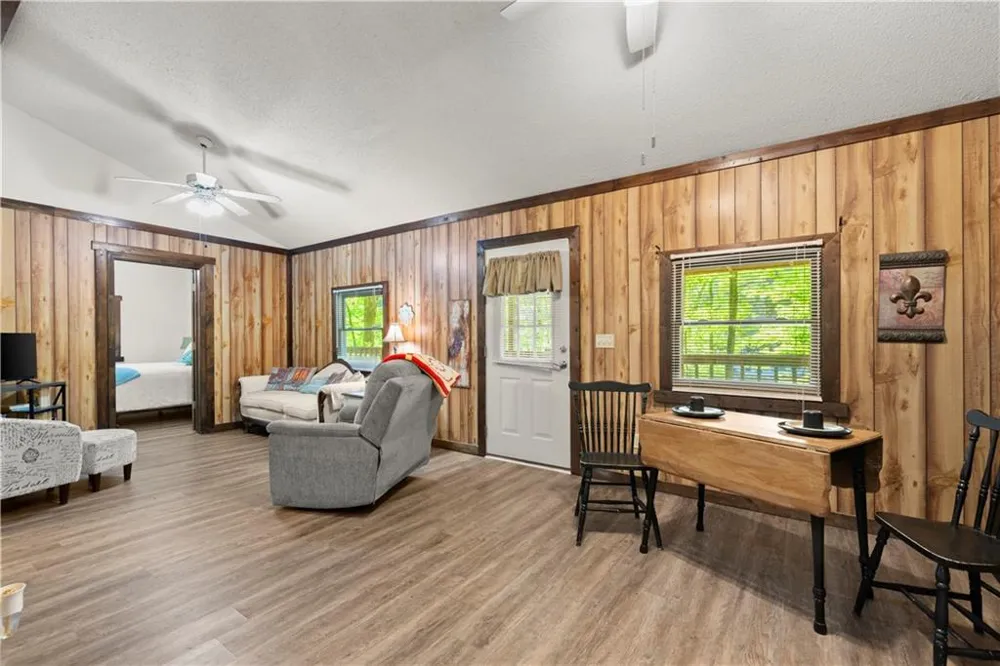 140 J R ROAD NE Cartersville, GA 30121