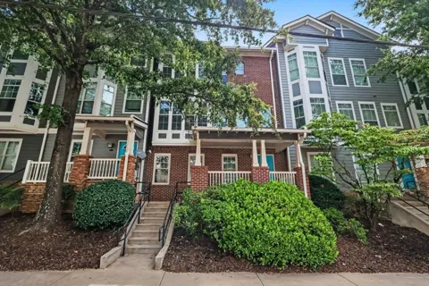 1104 Park Row South SE