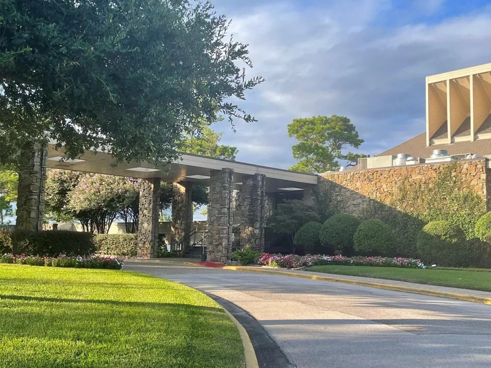 3318 Pebble Beach Montgomery, TX 77356