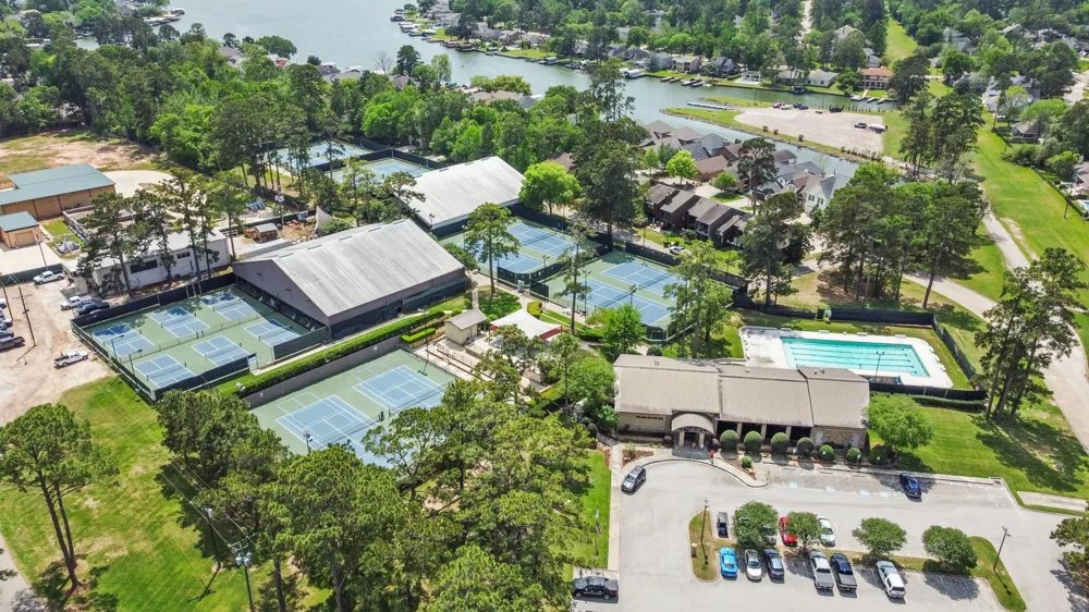 3318 Pebble Beach Montgomery, TX 77356