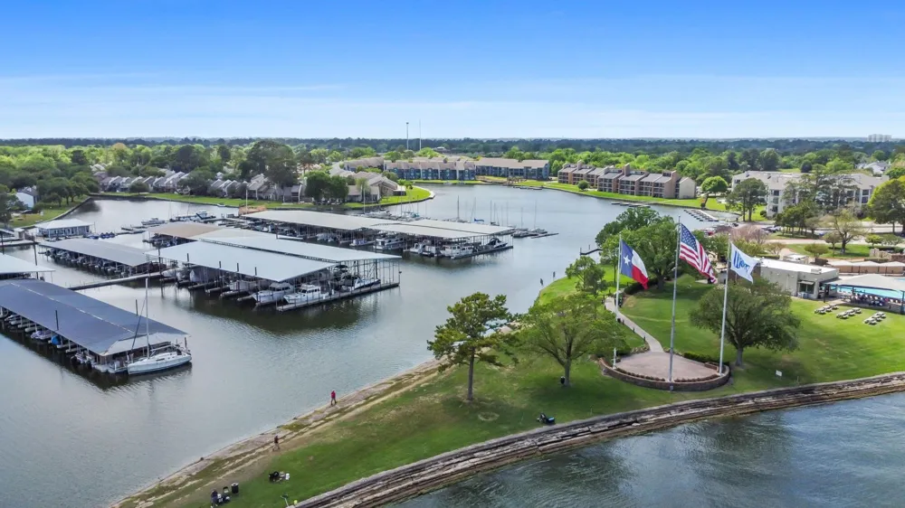 3318 Pebble Beach Montgomery, TX 77356