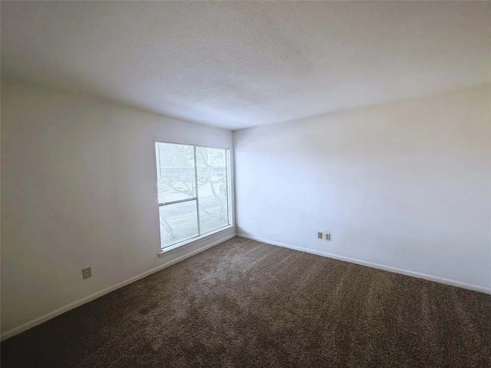 2820 S Bartell Drive #2 Houston, TX 77054