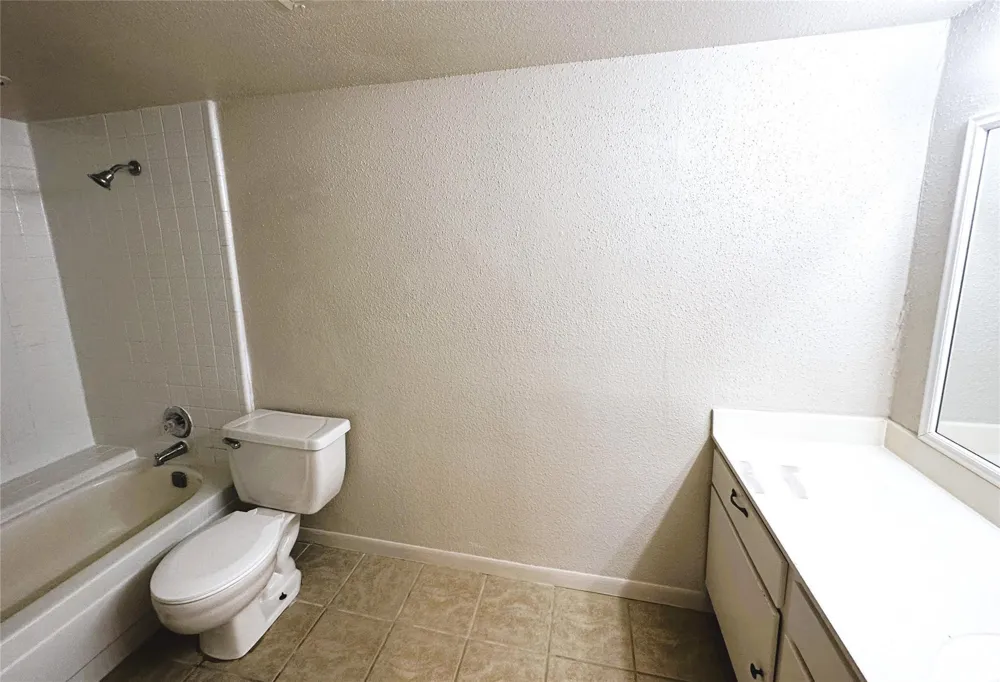 2820 S Bartell Drive #2 Houston, TX 77054