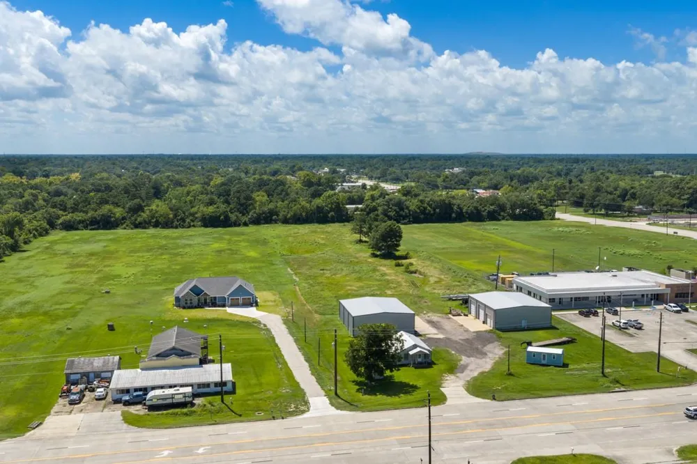 3706 Fm 646 Road Santa Fe, TX 77510