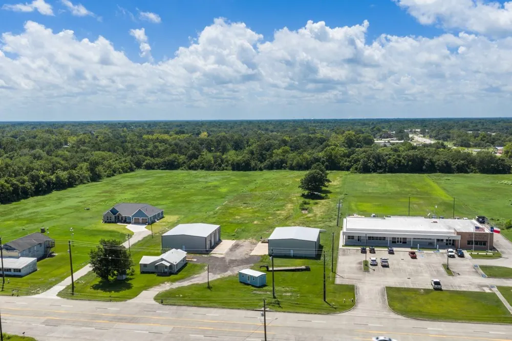 3706 Fm 646 Road Santa Fe, TX 77510