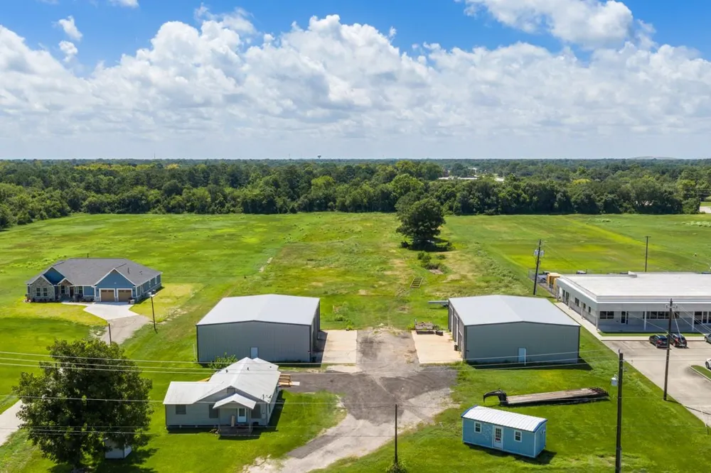 3706 Fm 646 Road Santa Fe, TX 77510